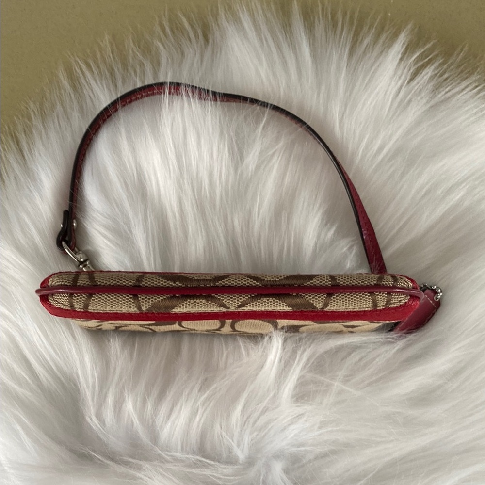 EUC Coach Red and Tan Wristlet with the iconic”C” Signature Monogram - Picture 9 of 10